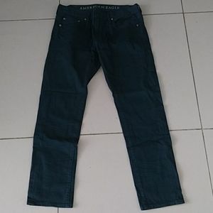 American Eagle. Skinny jeans hunter green. 32/28